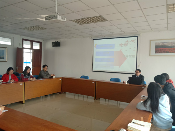 91吃瓜
举办研究生学术研究与论文写作讲座